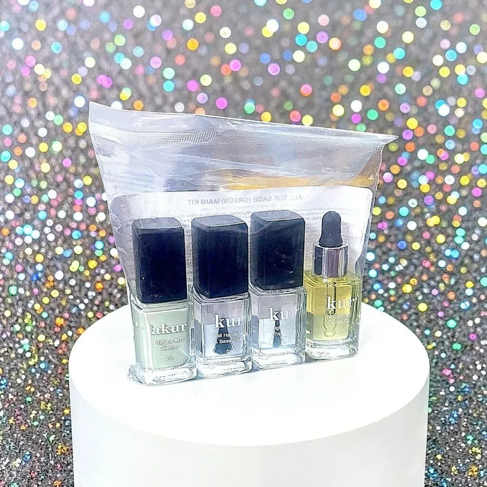 Londontown INC. All the Sage Mani Set New in Sealed Package RV $75